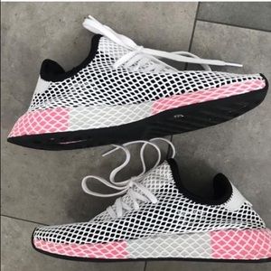 Black and Pink Deerupt Net Lace Sneakers Sneakers